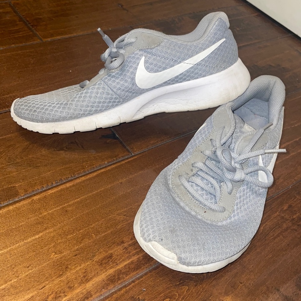 Nike gray tanjun shoes